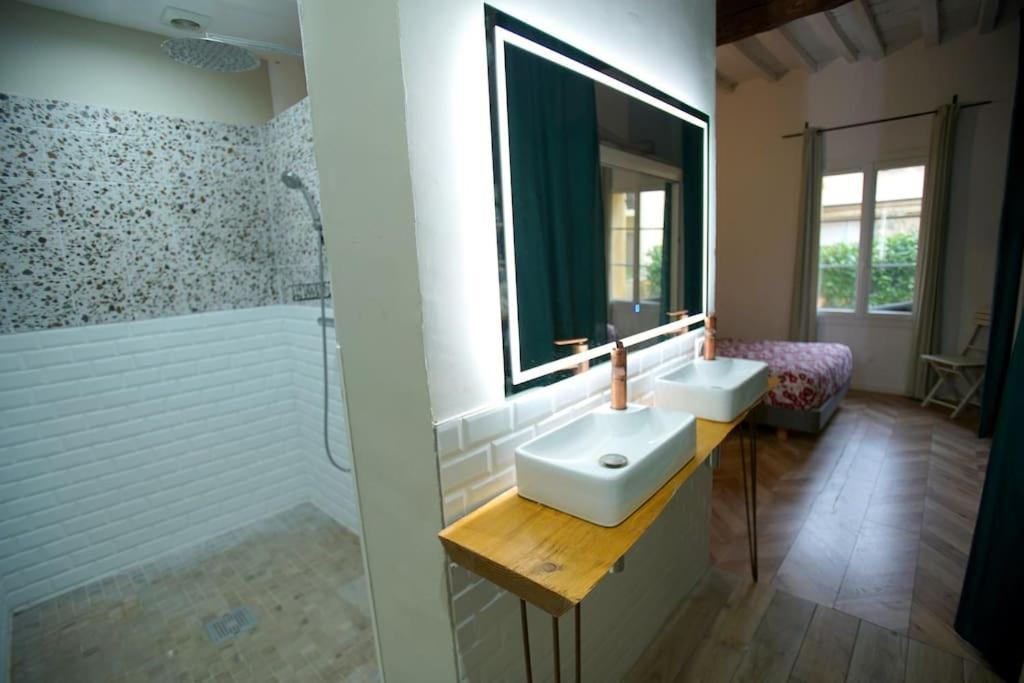 Appartement De Caractere, Proche Palais Des Papes Авиньон Екстериор снимка